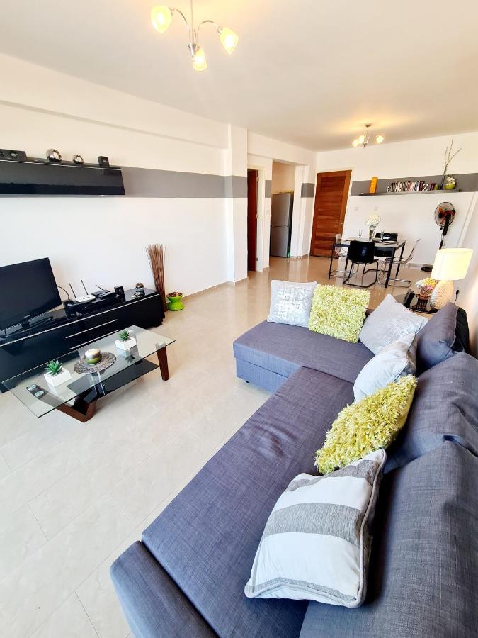 Stunning Apartment C106 With Balcony Looking Over Pool Pegeia Exterior foto