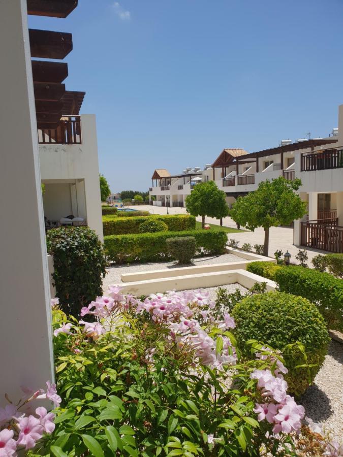 Stunning Apartment C106 With Balcony Looking Over Pool Pegeia Exterior foto